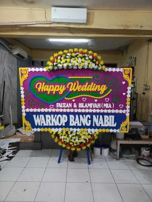 Papan Bunga di Serpong